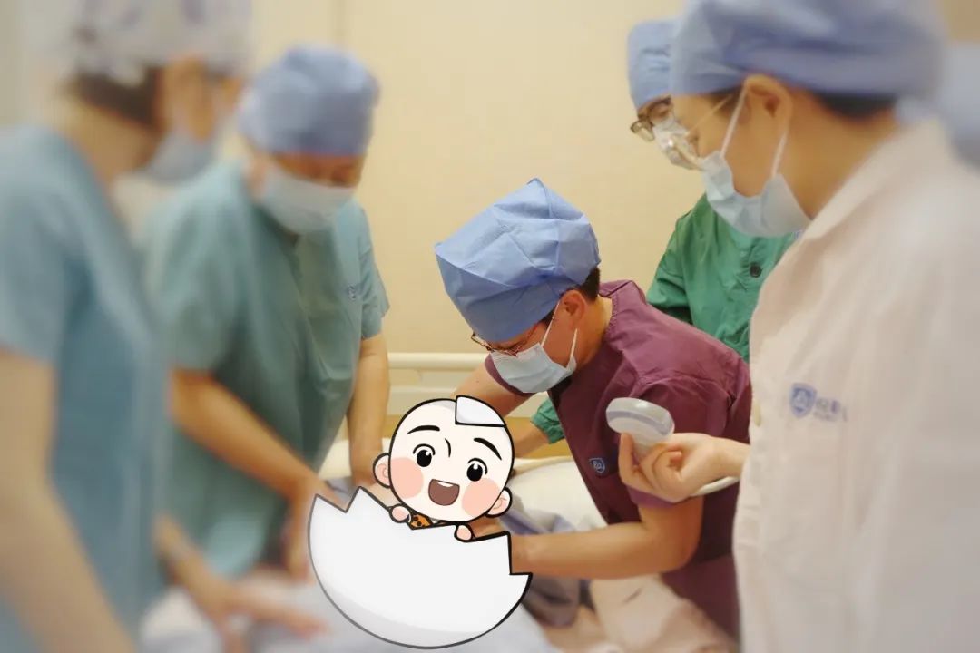 病房里——温情呵护