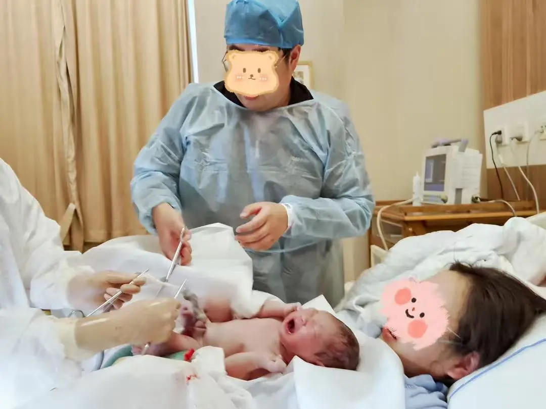 家属可以全程陪产